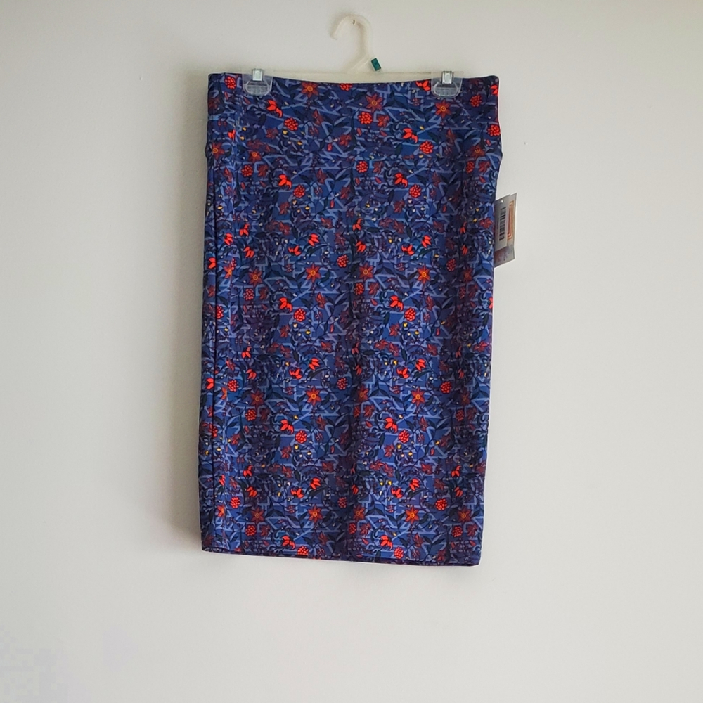 LULAROE BLUE MULTICOLOR SKIRT...SIZE L